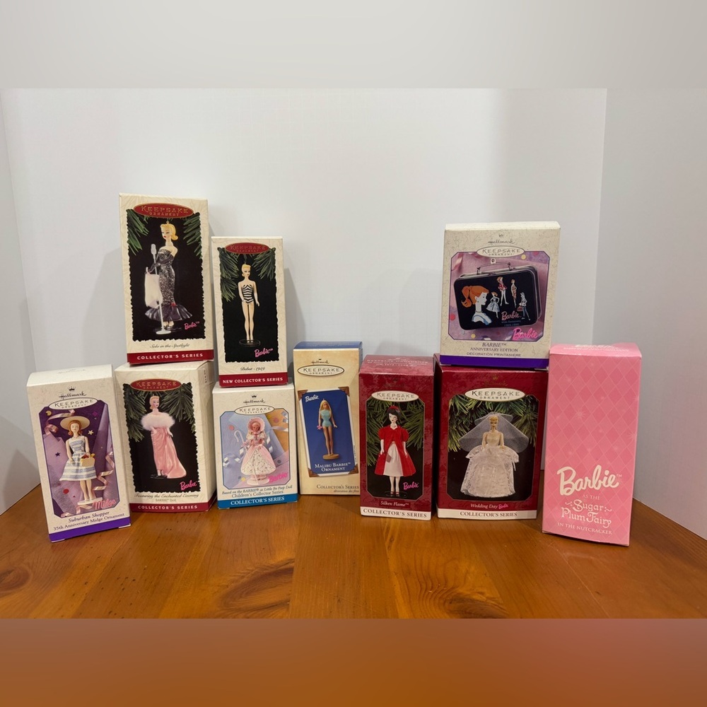 Barbie Mailbu Barbie ornament 1996 hallmark keepsake collectible - Picture 4 of 4